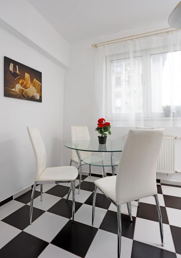 Rico'S 3 Bedroom City Center Apartment Bucureşti Eksteriør bilde