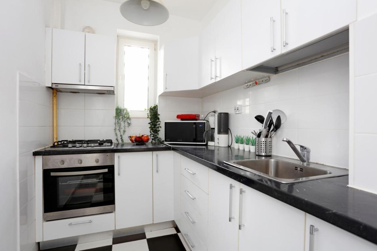 Rico'S 3 Bedroom City Center Apartment Bucureşti Eksteriør bilde
